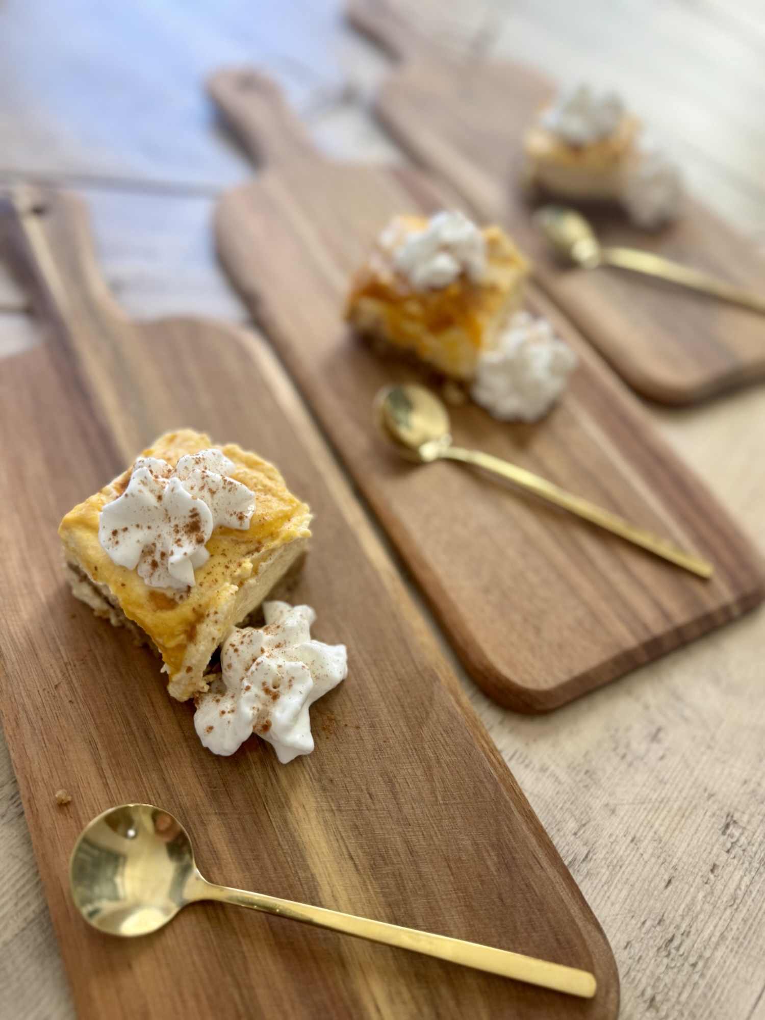 🎃&nbsp;Pumpkin Cheesecake Bars (Gluten-Free, No Bake)