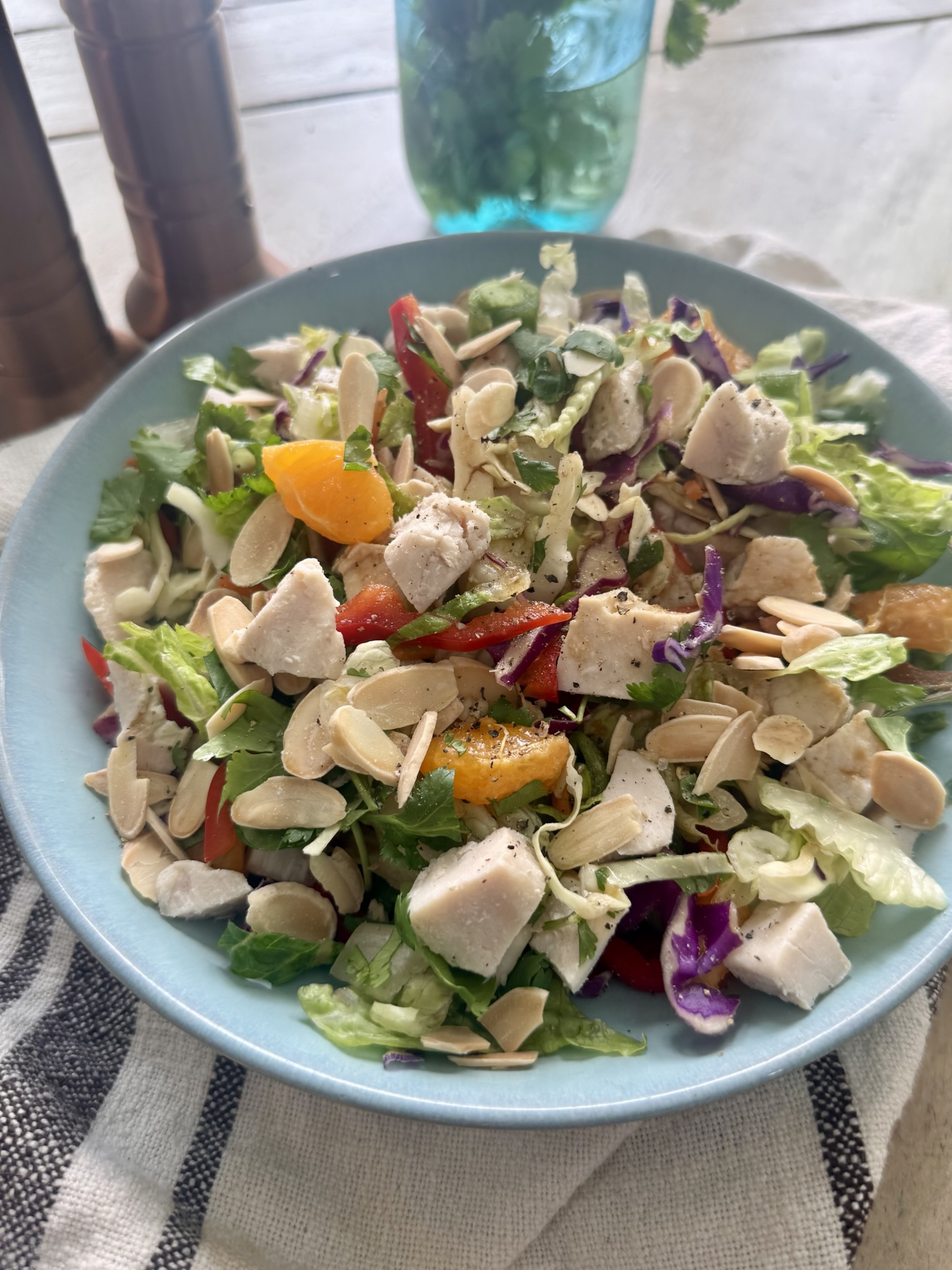 Crunchy Chinese Chicken Salad (Trader Joeâs Meal Prep Winner)